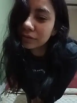 Snapshot of Michellluxo chatting on 05.24.26 Michellluxo online show from 05.24.26