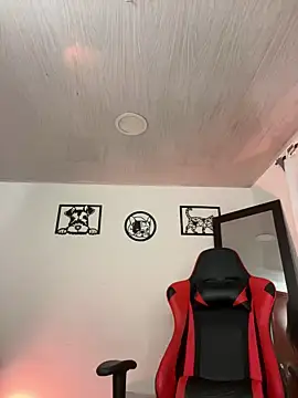 Snapshot of miss_grace_01 chatting on 12.29.24 miss grace 01 online show from 12.29.24