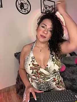 Snapshot of miss_grace_01 chatting on 01.19.25 miss grace 01 online show from 01.19.25