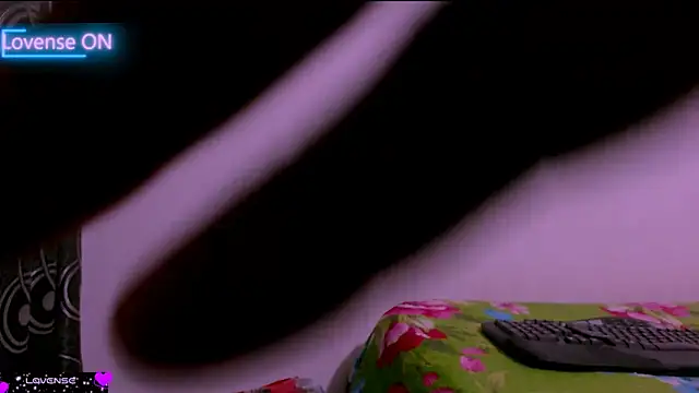 Snapshot of AnnaiDiamond chatting on 02.13.25 AnnaiDiamond online show from 02.13.25