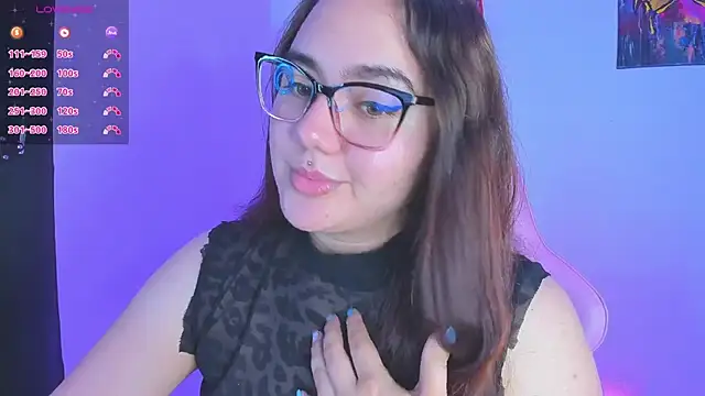 Snapshot of isarhodes_ chatting on 12.17.24 isarhodes  online show from 12.17.24