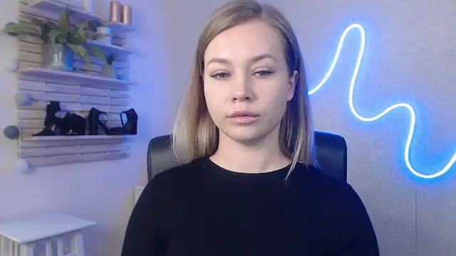 holly xglam online show from 01.16.25