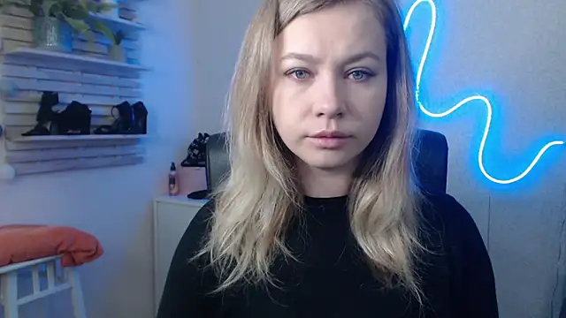 holly xglam online show from 01.21.25