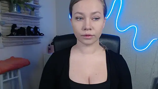 holly xglam online show from 02.27.25