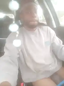 Snapshot of calientoboy chatting on 01.04.25 calientoboy online show from 01.04.25