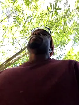 Snapshot of calientoboy chatting on 03.10.25 calientoboy online show from 03.10.25