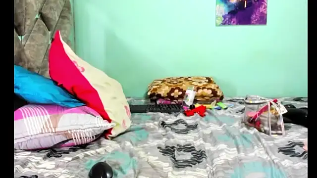 Evilmichellts1 online show from 09.30.25