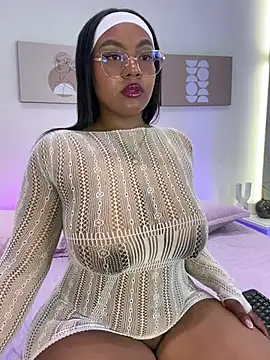 Snapshot of Esmeralda_Duarte chatting on 03.10.26 Esmeralda Duarte online show from 03.10.26