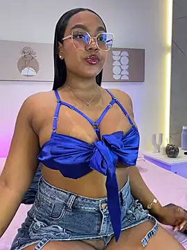 Snapshot of Esmeralda_Duarte chatting on 03.13.26 Esmeralda Duarte online show from 03.13.26