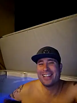 Snapshot of JeepinAround chatting on 10.12.25 JeepinAround online show from 10.12.25