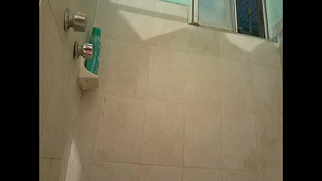 Snapshot of ElGiyuu25 chatting on 04.01.26 ElGiyuu25 online show from 04.01.26