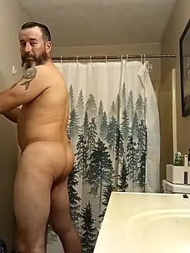 Snapshot of bongripingclitlicker chatting on 03.04.25 bongripingclitlicker online show from 03.04.25