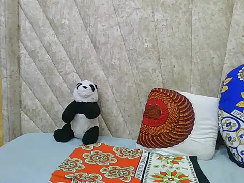 Sexy Villagegal online show from 10.18.25