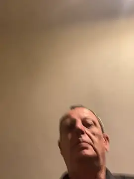 Snapshot of chubbybear2cum chatting on 09.20.25 chubbybear2cum online show from 09.20.25