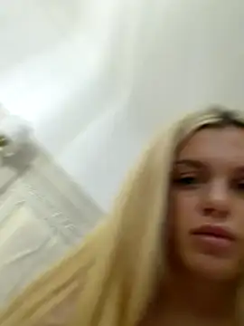 Snapshot of IrishTeenBarbie69 chatting on 11.30.25 IrishTeenBarbie69 online show from 11.30.25