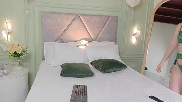  Miss Kimm online show from 01.10.26