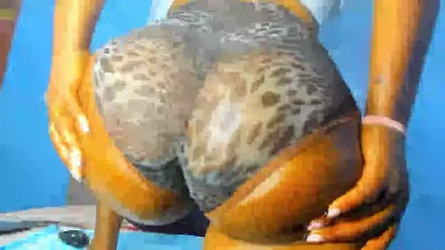 Natasha Spencer online show from 09.16.25