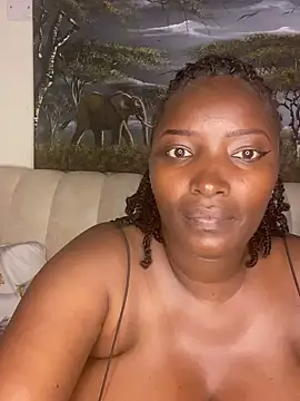 Snapshot of Naughty-sonia2 chatting on 02.13.25 Naughty-sonia2 online show from 02.13.25