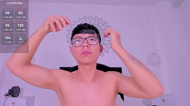 CodyTwink online show from 11.16.25