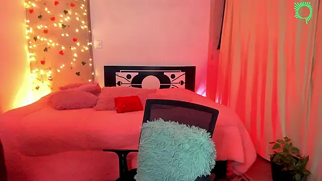 Snapshot of blackbarbietrans chatting on 02.18.25 blackbarbietrans online show from 02.18.25