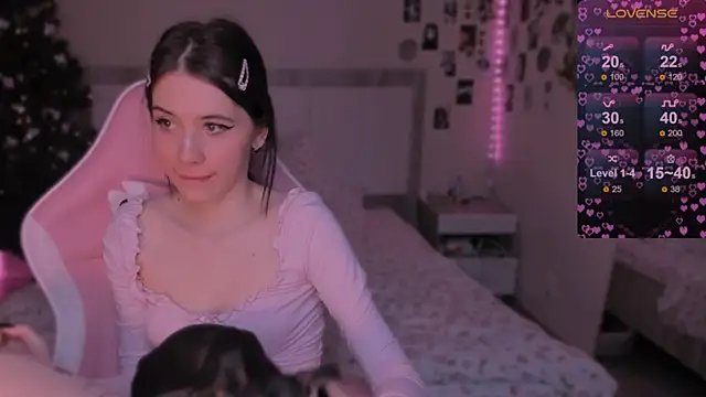 CoddleWeeper  online show from 12.10.24