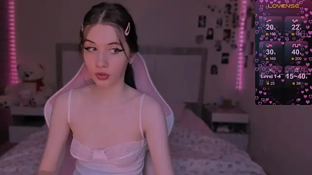 CoddleWeeper  online show from 12.12.24