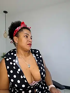 Selket11 online show from 01.20.25