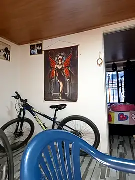 Selket11 online show from 02.05.25