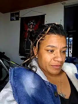 Selket11 online show from 02.14.25