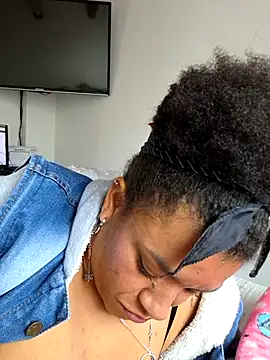 Selket11 online show from 03.10.25