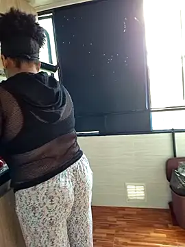 Selket11 online show from 10.02.25