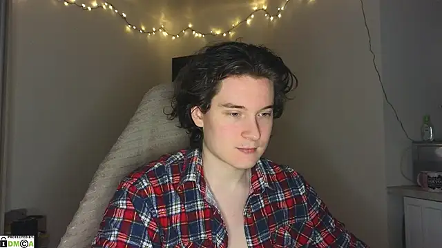 Snapshot of MoreRealAlex chatting on 10.22.25 MoreRealAlex online show from 10.22.25