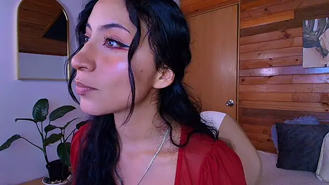 amber curly online show from 04.29.26