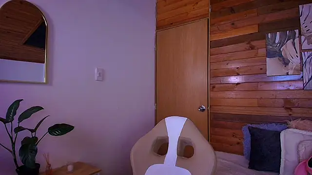 amber curly online show from 05.07.26