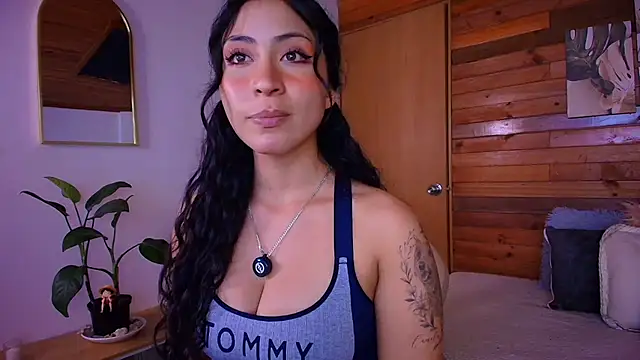 amber curly online show from 06.20.26