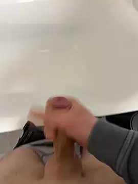 Snapshot of oneeight28 chatting on 03.14.26 oneeight28 online show from 03.14.26