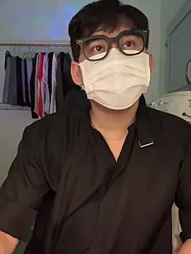 Snapshot of MinhTuanLive chatting on 03.15.25 MinhTuanLive online show from 03.15.25