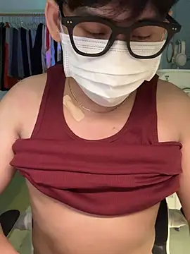 Snapshot of MinhTuanLive chatting on 03.19.25 MinhTuanLive online show from 03.19.25