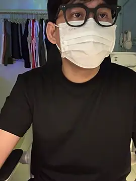 Snapshot of MinhTuanLive chatting on 03.23.25 MinhTuanLive online show from 03.23.25