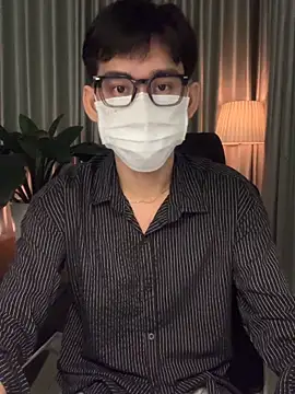 Snapshot of MinhTuanLive chatting on 02.05.26 MinhTuanLive online show from 02.05.26