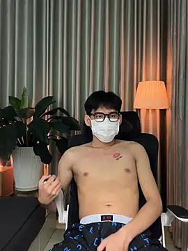 Snapshot of MinhTuanLive chatting on 02.28.26 MinhTuanLive online show from 02.28.26