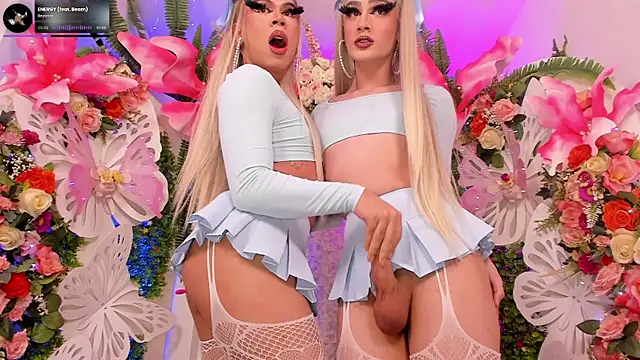 Snapshot of AlisonSharon chatting on 01.26.25 AlisonSharon online show from 01.26.25