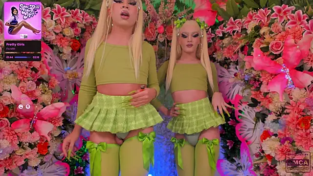 Snapshot of AlisonSharon chatting on 11.01.25 AlisonSharon online show from 11.01.25