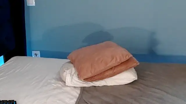 Snapshot of AnnaMaee chatting on 01.08.25 AnnaMaee online show from 01.08.25