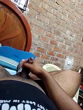 Snapshot of Dnick2 chatting on 11.25.25 Dnick2 online show from 11.25.25