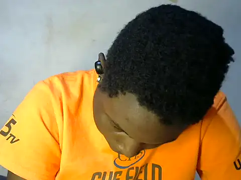 Snapshot of Fine_baby0001 chatting on 10.01.25 Fine baby0001 online show from 10.01.25