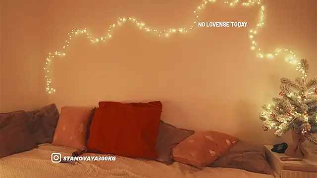 kris69kiss online show from 12.24.24