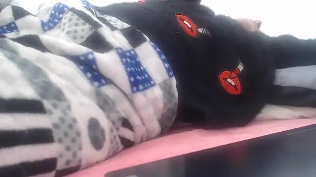 Snapshot of naughthyany16 chatting on 11.17.25 naughthyany16 online show from 11.17.25