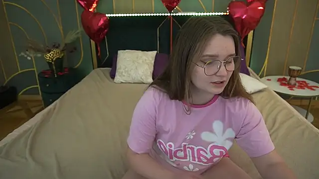 Snapshot of MagicPeachh_ chatting on 03.03.25 MagicPeachh online show from 03.03.25