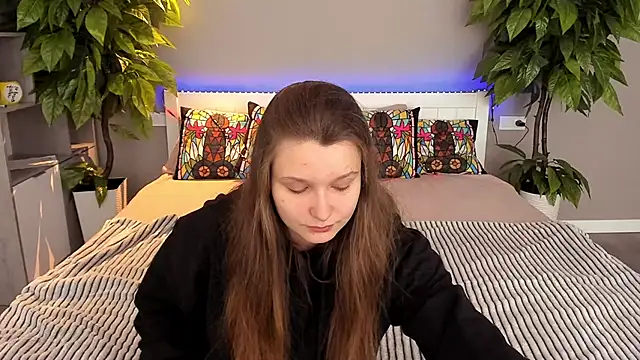 Snapshot of MagicPeachh_ chatting on 09.09.25 MagicPeachh online show from 09.09.25